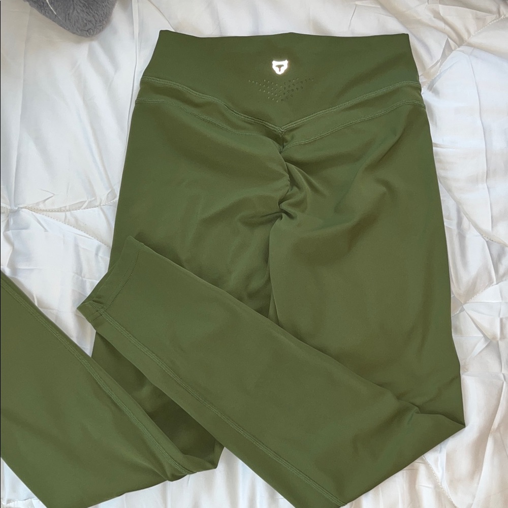 TomTiger Chive Green Athletic Legging